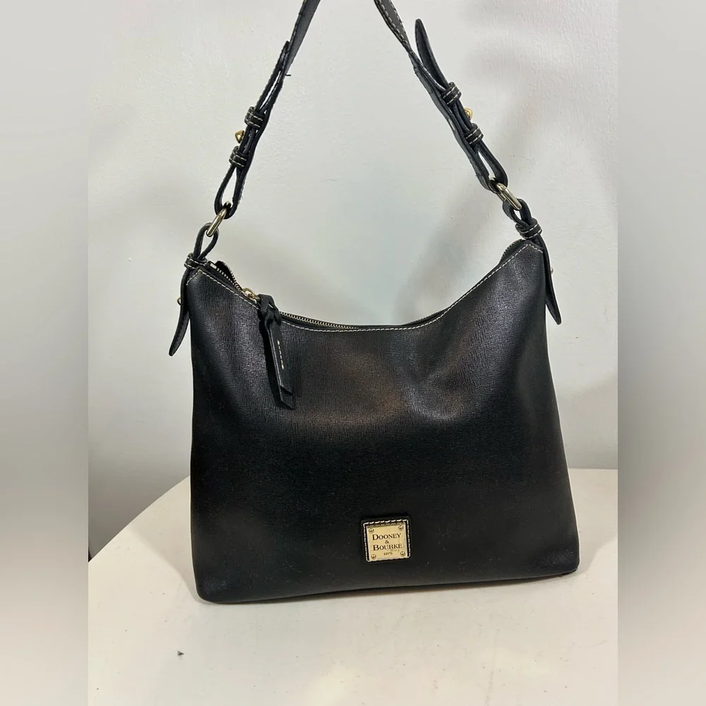 Dooney and Bourke staffiano leather purse